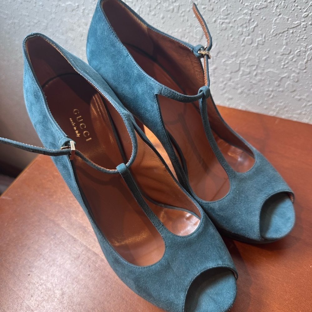 GUCCI Turquoise Suede High Heels Shoes T-Strap Peep Toe Stilettos - Picture 4 of 9